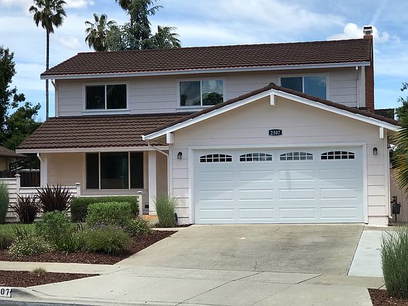 2nd image of 2307 Lemoyne Way