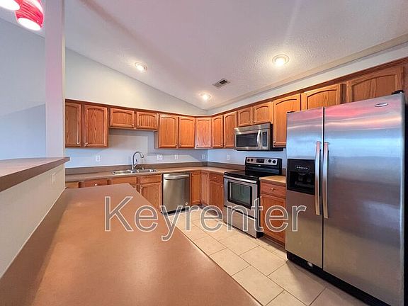 4th image of 6812 Pemmbrooke Shire Ln