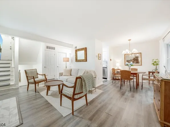 34 Loantaka Way APT K, Madison, NJ 07940