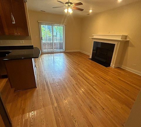 2nd image of 2656 N Hamlin Ave #2R