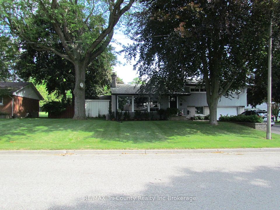 1st image of 30 Fairfield Cres