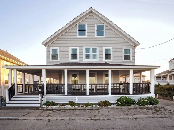 69 Beach Ave, Hull, MA 02045