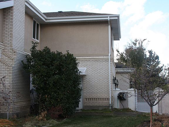 Dual systems through house - dual air conditioning, furnace, water tanks etc.