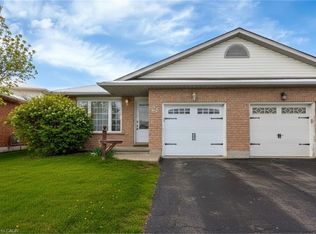 28 Ridgeway Cres, Kitchener, ON N2E3M3