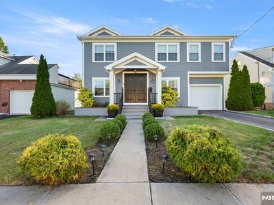 19 Schlosser Dr, Rochelle Park, NJ, 07662