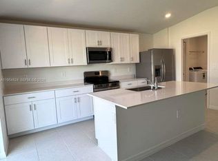 17245 Cantu Ct, North Fort Myers, FL 33917