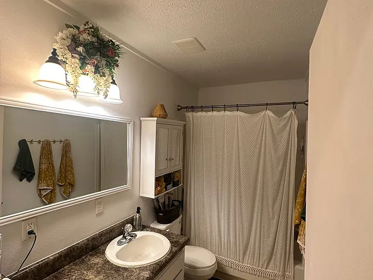 2120 Eliasberg St — Photo 11