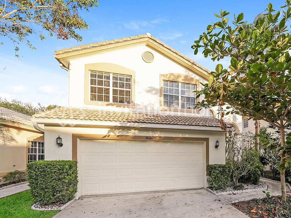 1st image of 7640 Colony Palm Dr