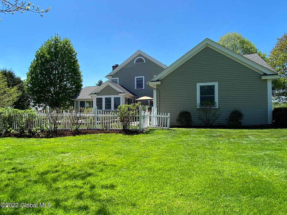 25 Masters Common South, Queensbury, NY 12804 Zillow