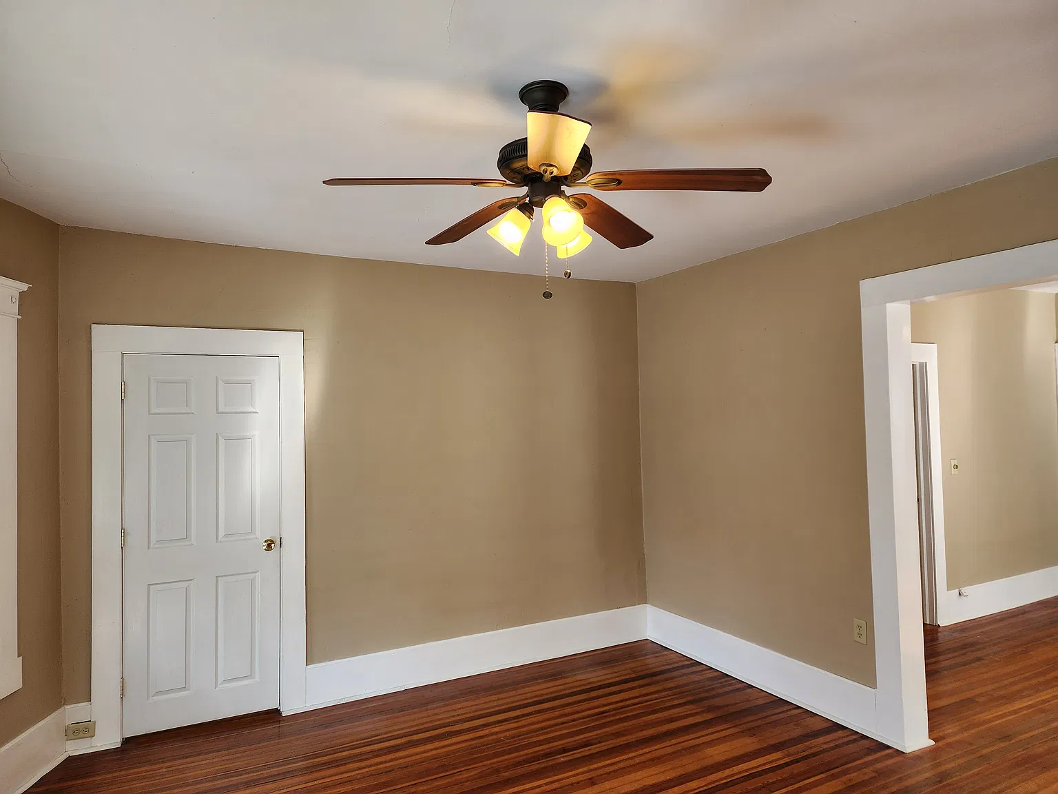 3 bed, 1400 sqft, $1,800 — Photo 4