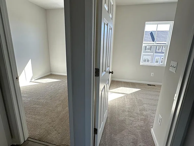 148 Galaxy Pl — Photo 2