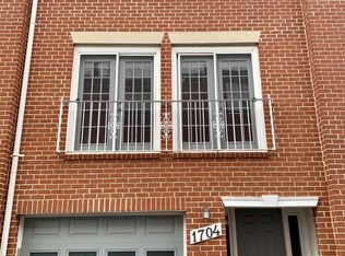 1704 S Edgewood St, Arlington, VA 22204