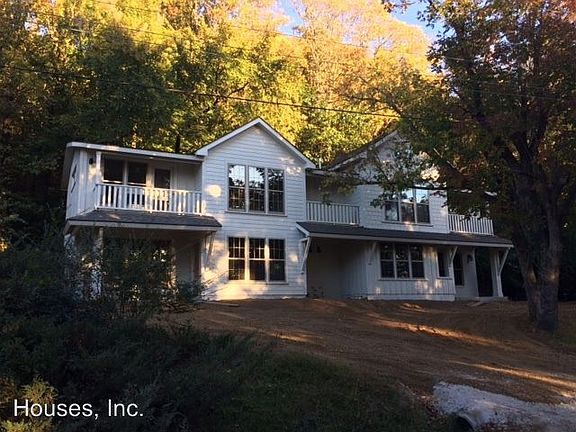 3rd image of 152 N Oklahoma Way