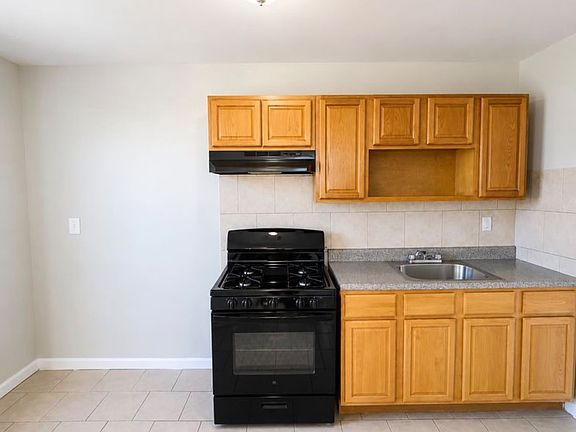 2nd image of 76 N 9th St #14L
