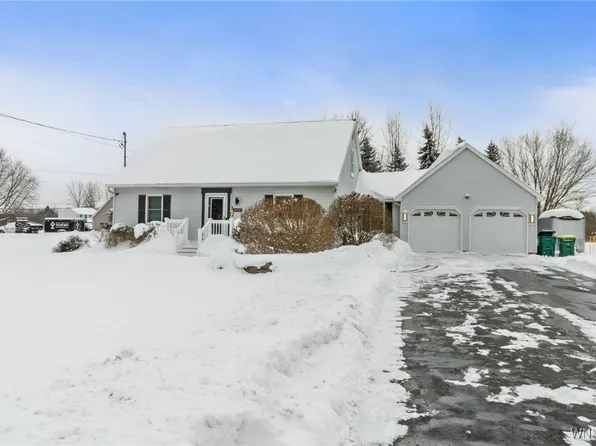 6338 Hamm Rd, Lockport, NY 14094