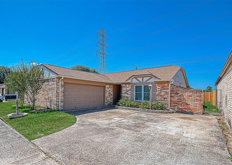 1st image of 2926 Creekway Cir