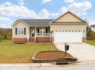 16 Marietta Ct, Thomasville, NC 27360