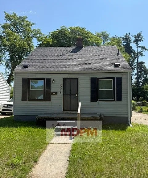 20078 Waltham St — Photo 1