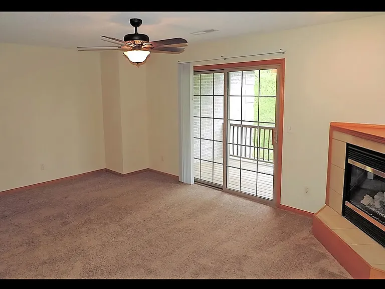 2874 Coral Ct #304 — Photo 3