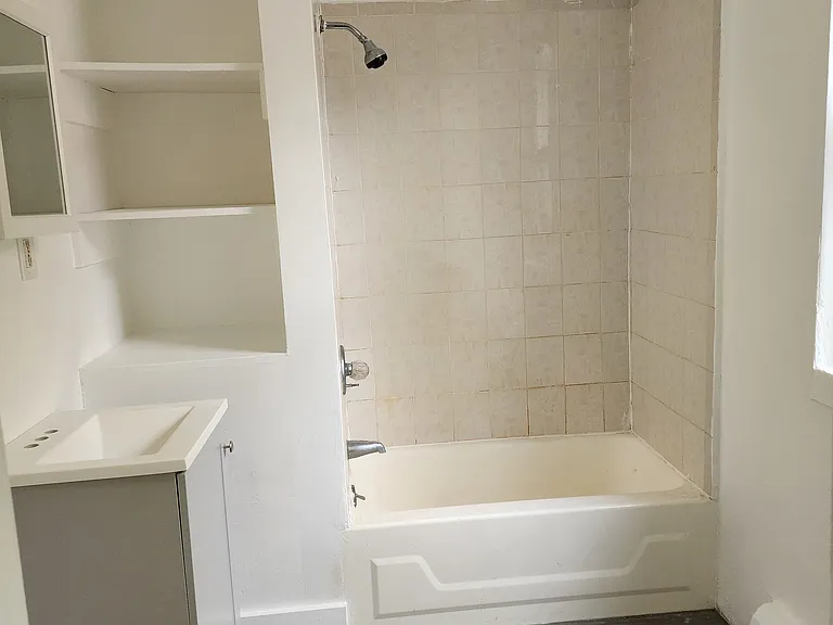 13 Stewart Pl #2F — Photo 3