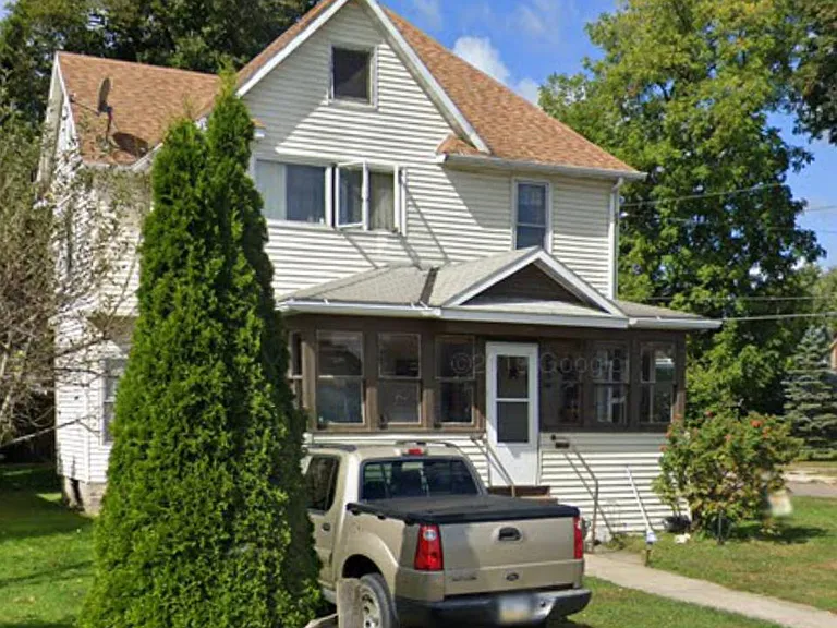 110 S Hopkins St #1 — Photo 3