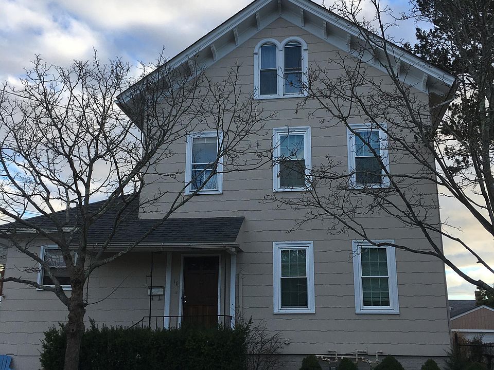 2nd image of 10 Broad St #3