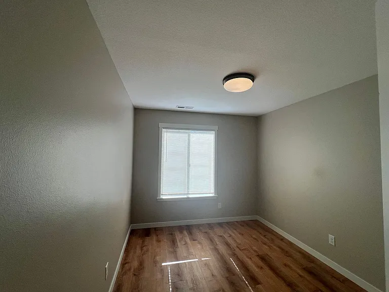 2641 NE 130th Ct — Photo 9