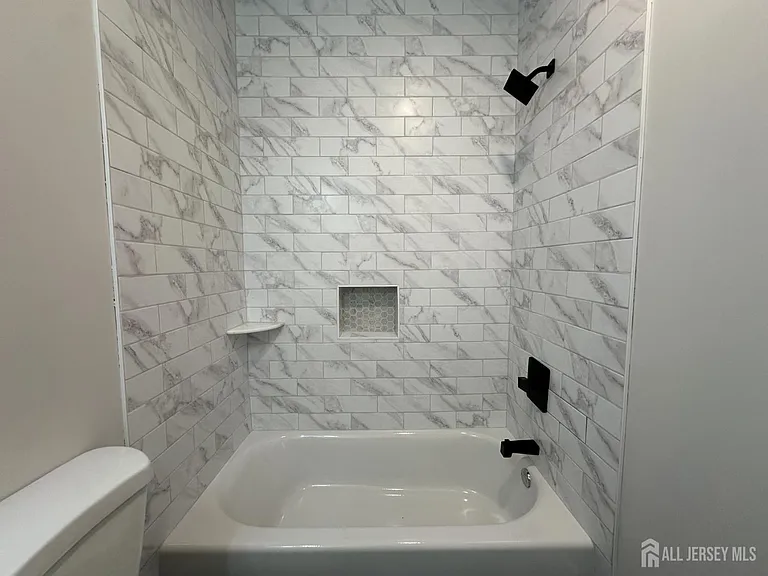 213 French St #7 — Photo 8