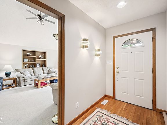 3rd image of 412 Sonhatsett Dr