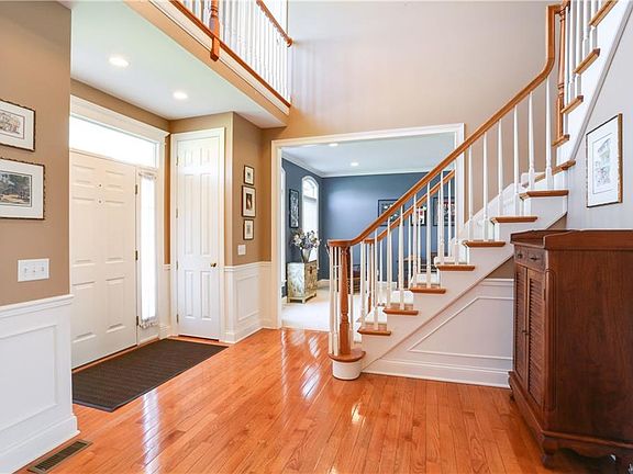 3rd image of 5627 Woodruff Dr