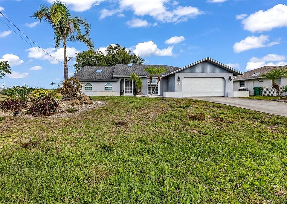 1st image of 303 Rotonda Cir