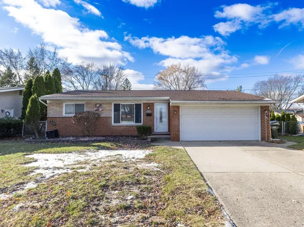 39127 Lea Ct, Sterling Heights, MI 48313