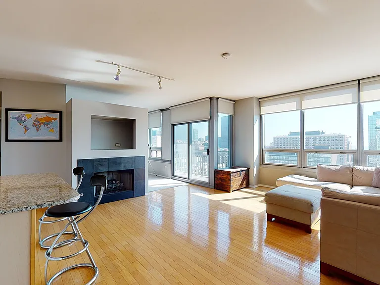 701 S Wells St #2402 — Photo 5