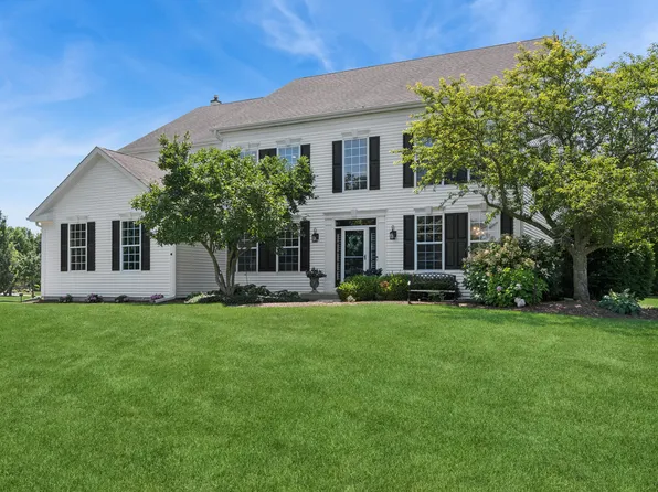 1574 Old Forge Rd, Bartlett, IL 60103