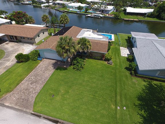 3rd image of 167 Antigua Dr