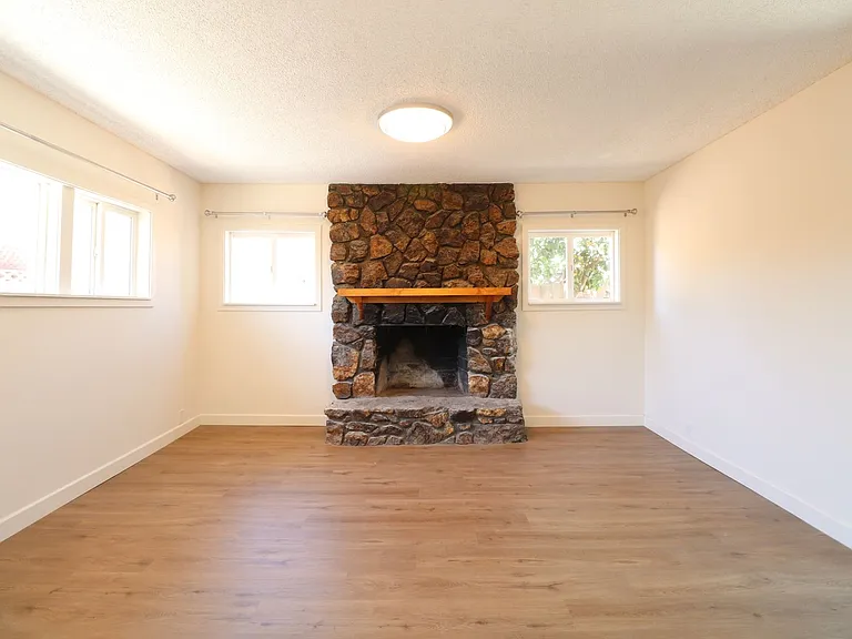 707 N College Dr — Photo 14