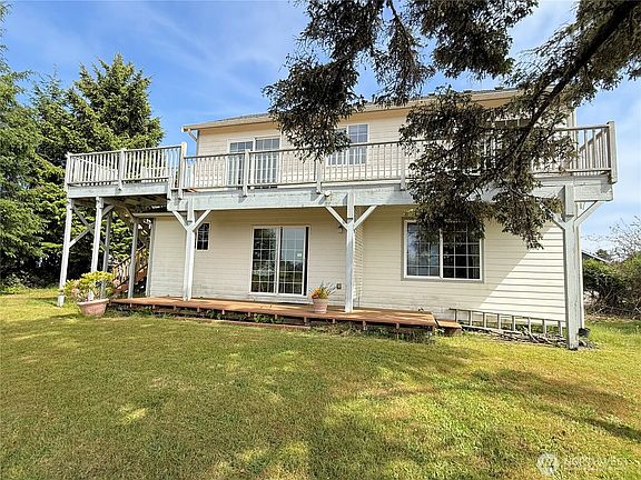 2nd image of 665 Skamokawa Court SE