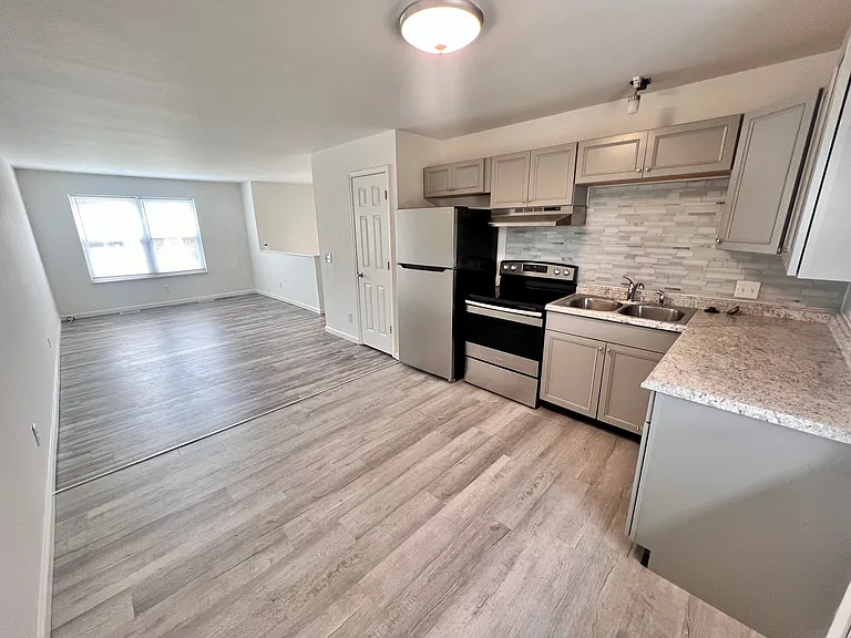 110A Del Oro Dr — Photo 9