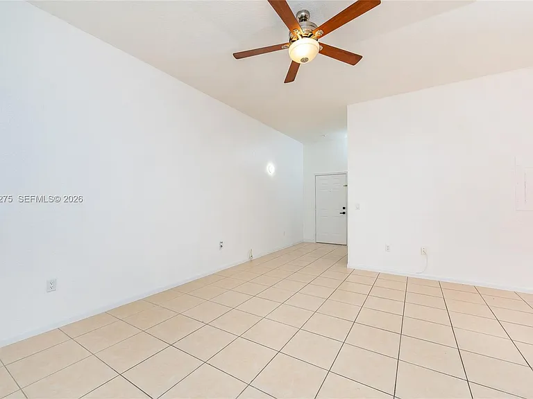 2851 Riverside Dr #207 — Photo 8