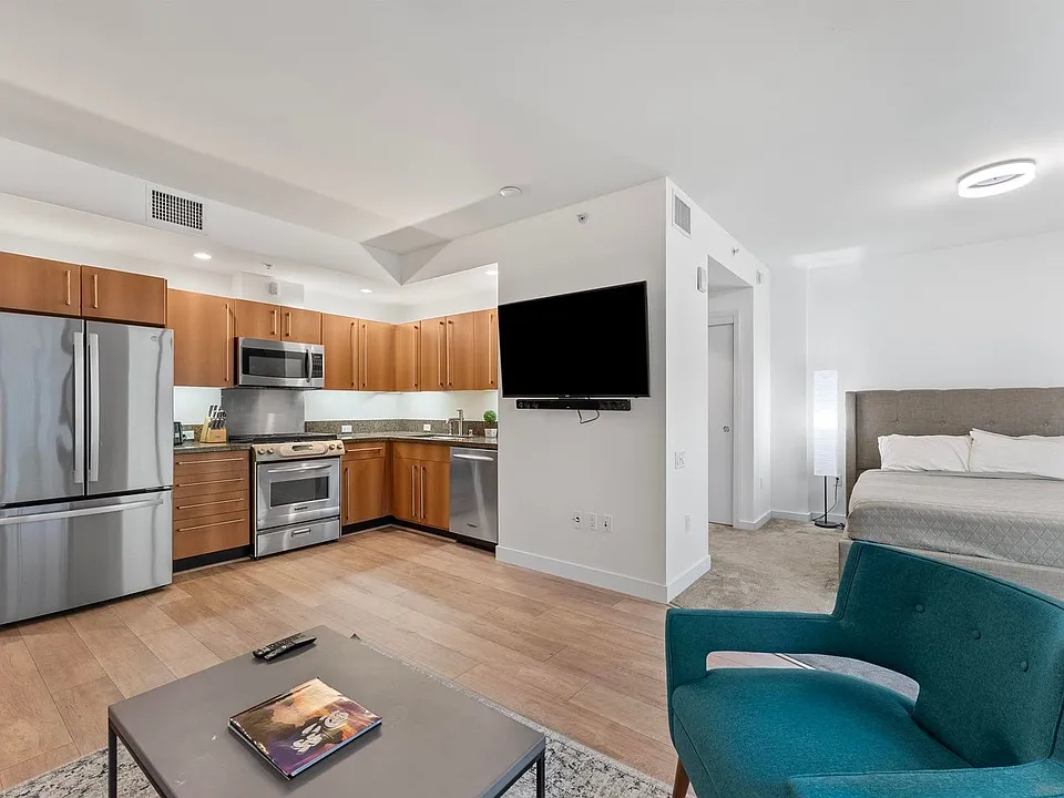 350 11th Ave #318