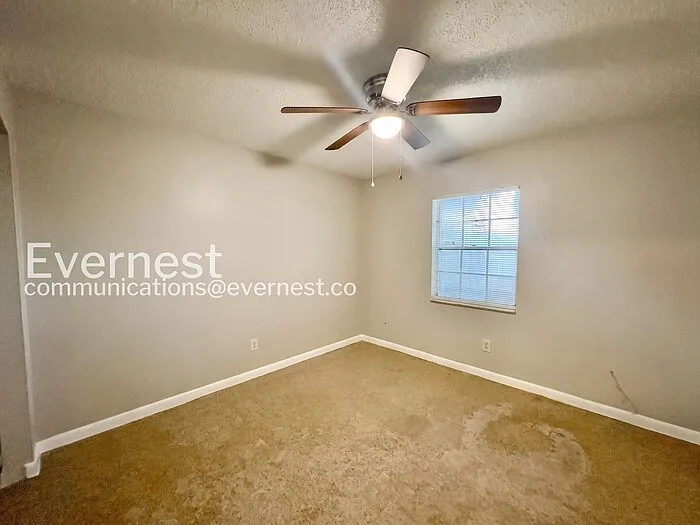 3058 Saint Paul Dr — Photo 13