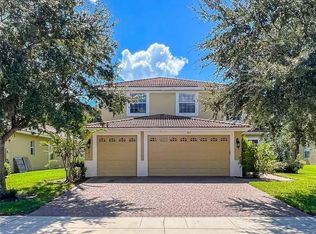 3812 Shoreview Dr, Kissimmee, FL 34744