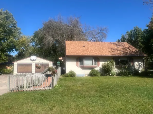 720 22nd St NE, Owatonna, MN 55060