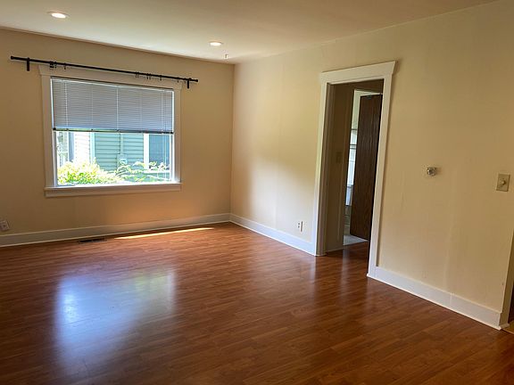 Living Room - West Facing