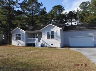 203 Core Rd, Richlands, NC 28574