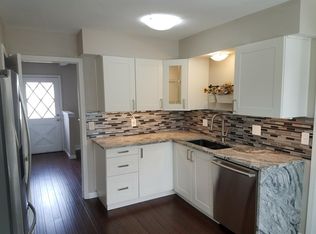 9527 Russell St, Overland Park, KS 66212
