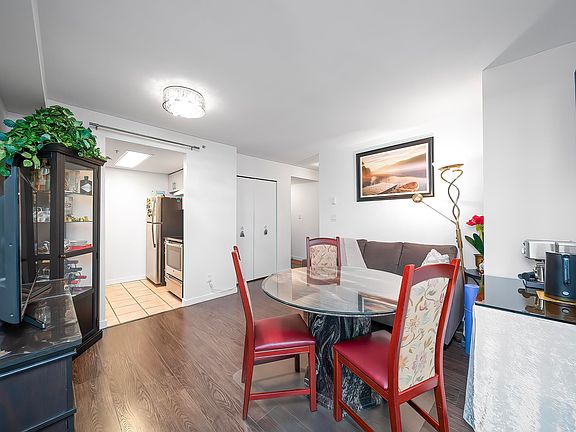 5th image of 1188 Howe St #2303