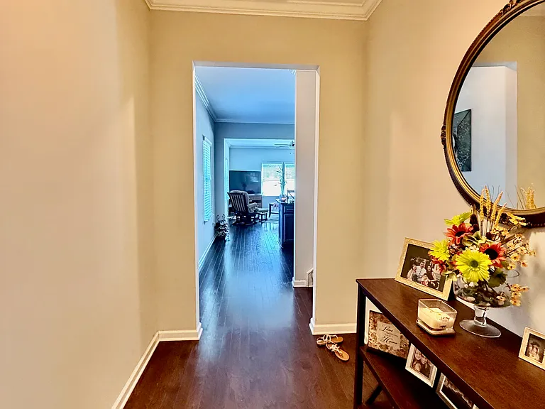 880 Summerlake Dr — Photo 4