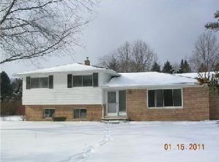 8220 Brandywine Ln, Ypsilanti, MI