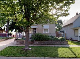 646 Raymond St, Elgin, IL 60120